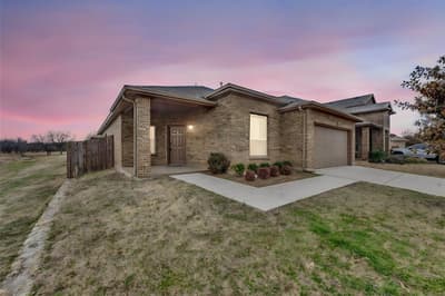 144 Creek Terrace Drive, Saginaw TX 76179