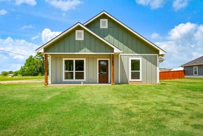 705 Daniel Street, Blossom TX 75416