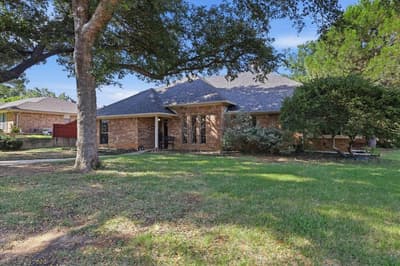 1614 Crested Butte Drive, Lewisville TX 75077