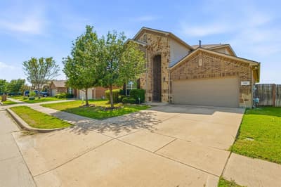 229 Pin Cushion Trail, Burleson TX 76028