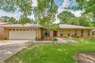 2215 W Sanford Street, Arlington TX 76012