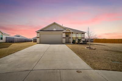 8300 Hollow Bend Street, Fort Worth TX 76123
