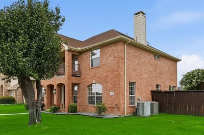 1400 Hudspeth Drive, Carrollton TX 75010 - Photo 2
