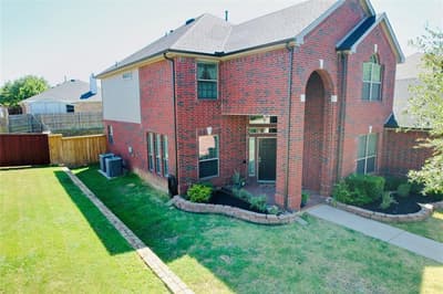 8132 Guadalupe Road, Arlington TX 76002 - Photo 3