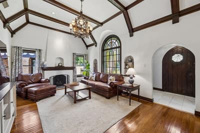 5542 McCommas Boulevard, Dallas TX 75206 - Photo 2