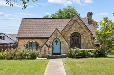 5542 McCommas Boulevard, Dallas TX 75206