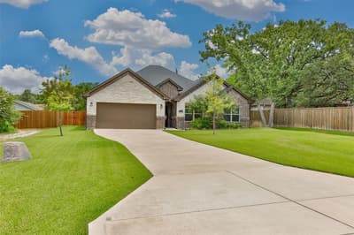 110 E Iriquois Drive, Lake Kiowa TX 76240 - Photo 3