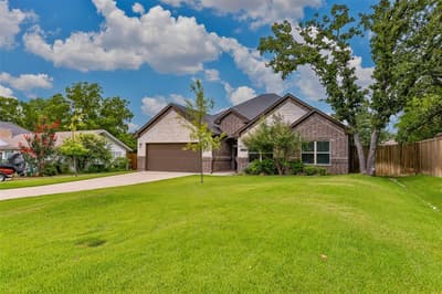 110 E Iriquois Drive, Lake Kiowa TX 76240