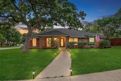 2108 Oakmeadow Place, Bedford TX 76021