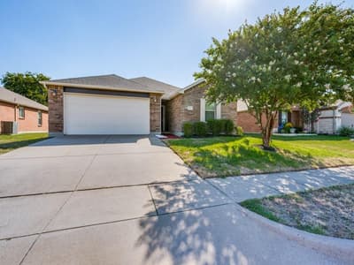 1281 Wysteria Lane, Burleson TX 76028