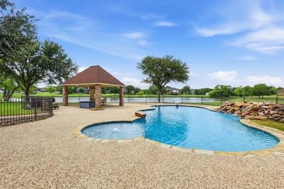 220 Meadow Lake Court, Double Oak TX 75077