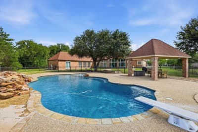 220 Meadow Lake Court, Double Oak TX 75077 - Photo 5