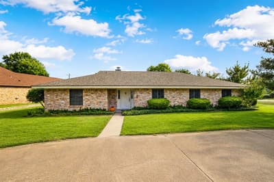 5132 Fairway Circle, De Cordova TX 76049