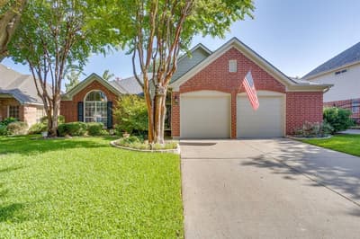 6904 Spring Valley Way, Fort Worth TX 76132