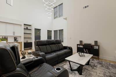 4215 Canada Drive, Dallas TX 75212 - Photo 3