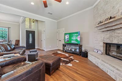 903 Winding Road, Granbury TX 76049 - Photo 4