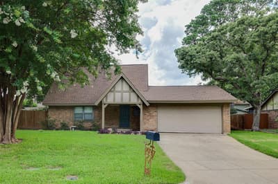 3906 San Luis Court, Arlington TX 76016
