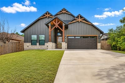 2911 NW 30TH Street, Fort Worth TX 76106