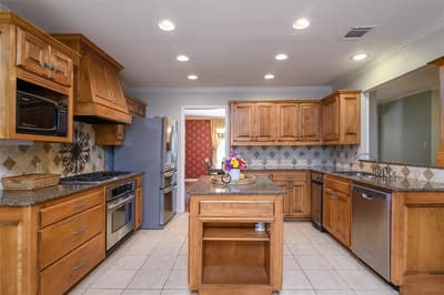 5910 Fern Avenue, Shreveport LA 71105 - Photo 2