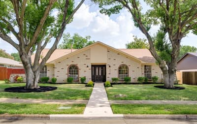 1422 Lincoln Drive, Carrollton TX 75006