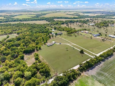 9888 NW County Road 2221, Barry TX 75102 - Photo 4