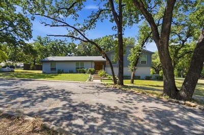 4308 Borden Drive, Arlington TX 76017 - Photo 2
