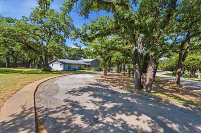 4308 Borden Drive, Arlington TX 76017 - Photo 3