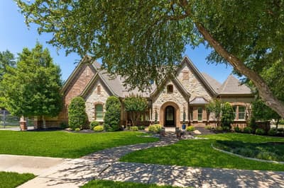 2409 Spyglass Court, Keller TX 76248 - Photo 2