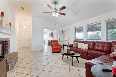 3155 Ponds Edge Trail, Grand Prairie TX 75052 - Photo 4