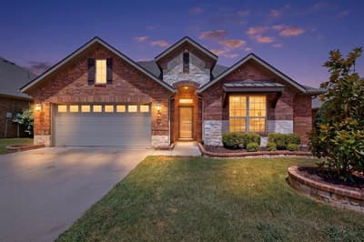 9215 Moon River Court, Arlington TX 76002
