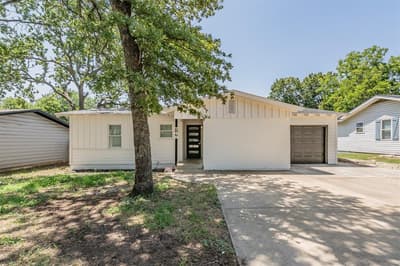 748 W Redbud Drive, Hurst TX 76053