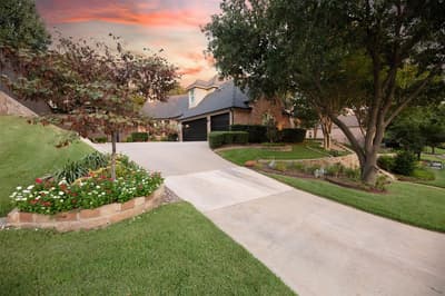 805 Lake Breeze Drive, Highland Village TX 75077 - Photo 2