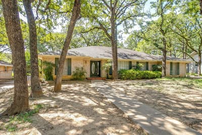 3410 Woodford Drive, Arlington TX 76013 - Photo 2