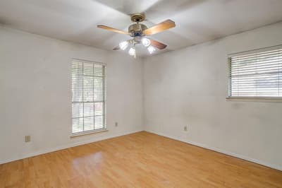 3410 Woodford Drive, Arlington TX 76013 - Photo 5