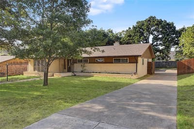 7232 Monterrey Drive, Fort Worth TX 76112 - Photo 2
