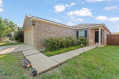 4801 Cedar Springs Drive, Fort Worth TX 76179