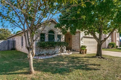1065 Harriman Drive, Saginaw TX 76131 - Photo 2