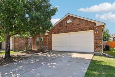 6008 Marsh Rail Drive, Denton TX 76208 - Photo 3