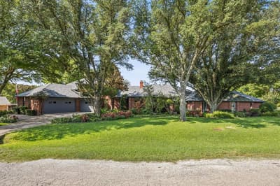 201 Oakwood Drive, Lancaster TX 75146 - Photo 3