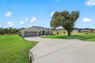 2008 Willy Dilly Road, Springtown TX 76082 - Photo 2