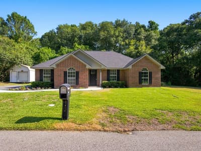 105 E Foggle Street, Athens TX 75751