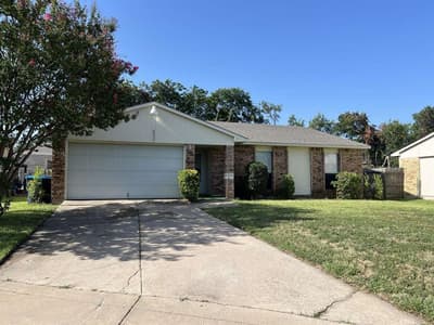 6932 Misty Glen Court, Fort Worth TX 76120