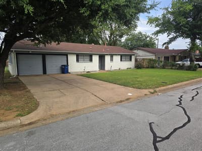 304 Salem Drive, Euless TX 76039 - Photo 2