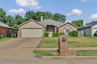 5206 Rio Court, Arlington TX 76017