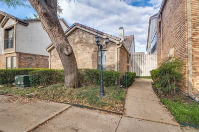 17018 Planters Row, Addison TX 75001