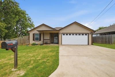 114 Wade Street, Whitesboro TX 76273 - Photo 2