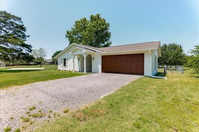 104 Pontiac Drive, Lake Kiowa TX 76240 - Photo 2