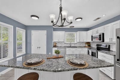 1422 Elmwood Avenue, Fort Worth TX 76104