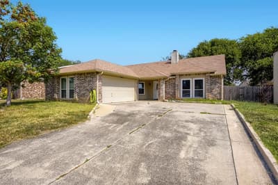 4205 Staghorn Circle S, Fort Worth TX 76137 - Photo 2