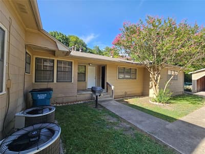 726 S Lindsay Street, Gainesville TX 76240 - Photo 2